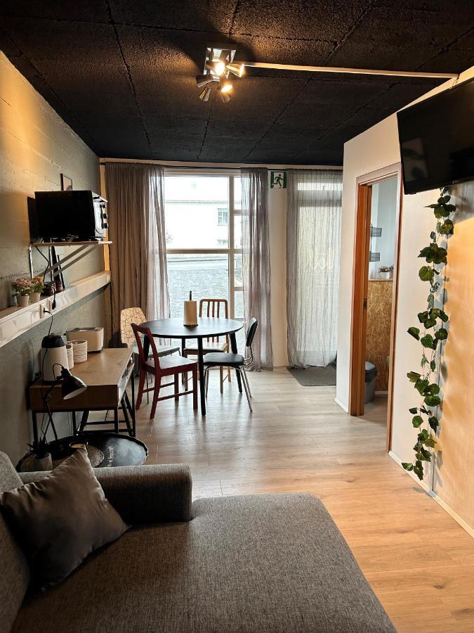 The Little Guesthouse Downtown - Keflavik Airport Екстериор снимка